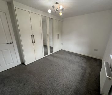 2 Bedroom Flat - Photo 2