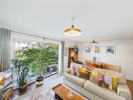 Glenbyrne Lodge, Beckenham, BR3, London - Photo 4