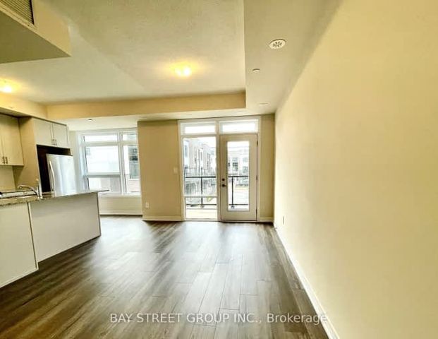 114-1573 Rose Way - Photo 1