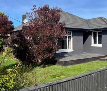 Neat & Tidy Three Bedroom Home - Photo 4