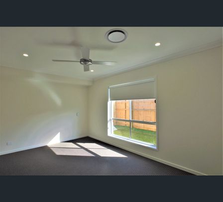 6 Rufous Circuit, Pallara, Qld 4110 - Photo 1