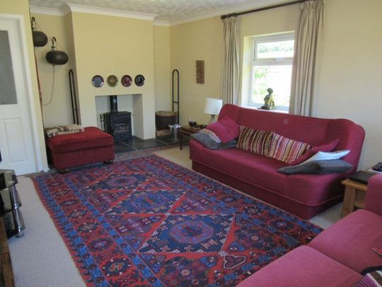 3 bedroom bungalow to rent - Photo 1