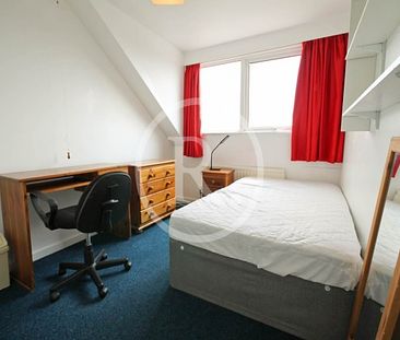 1 Bed - Rhoshendre, Waun Fawr, Aberystwyth - Photo 2