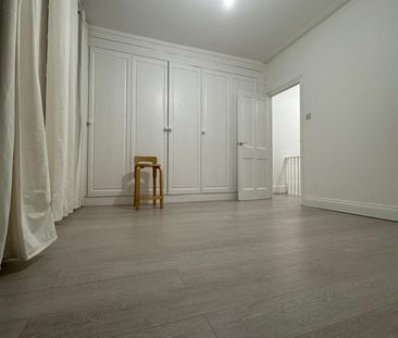 3 Bed Terraced House, Latimer Avenue, E6 - Photo 3
