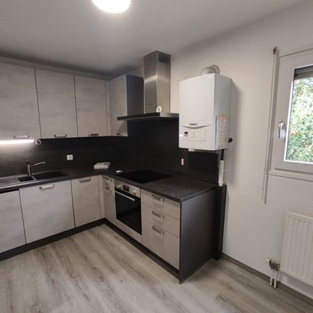 Location Appartement 3 pièces 71m² - Photo 3