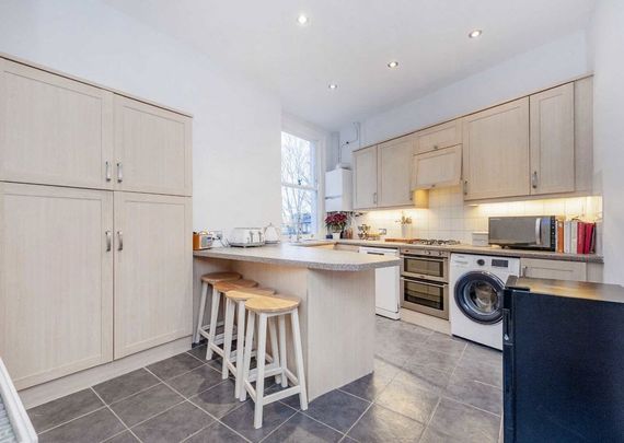 Chestnut Grove, SW12 8JJ, London - Photo 1