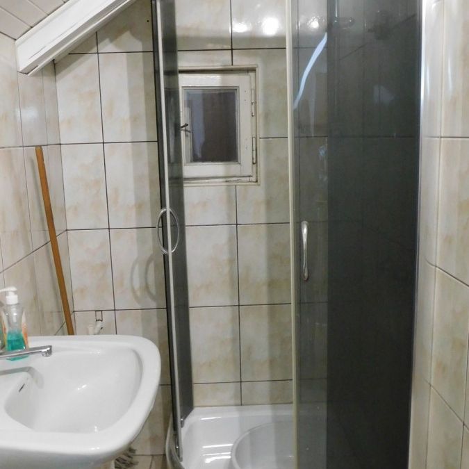 Budynek usługowo - mieszkalny - Фото 1