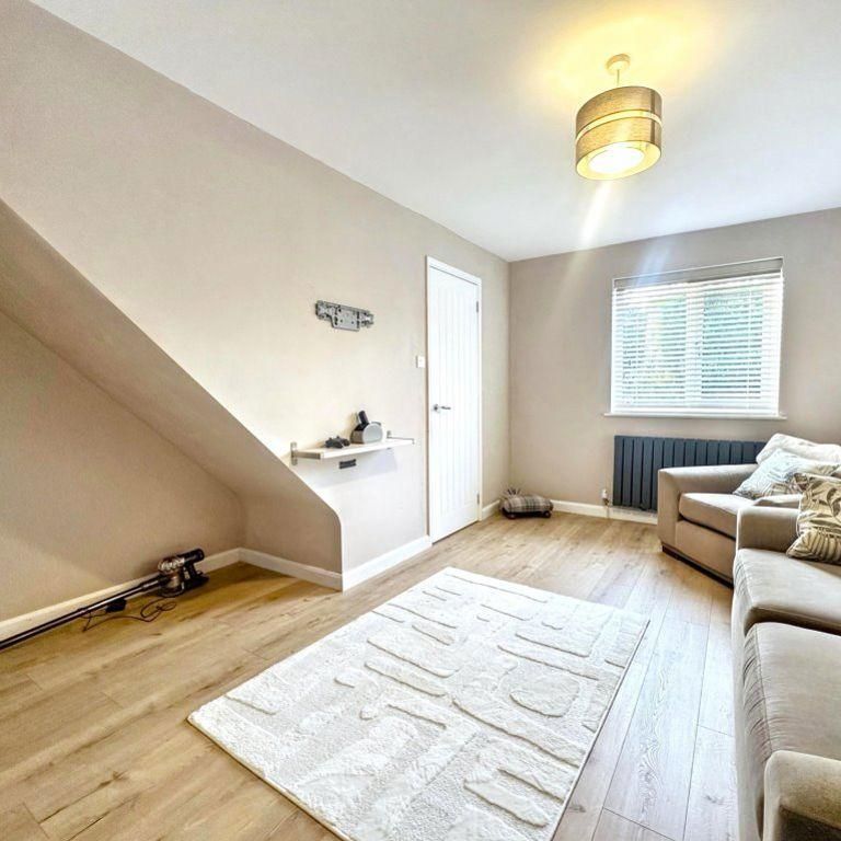 2 bedroom terraced house to rent - Photo 1