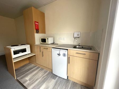 1 bedroom house of multiple occupation to rent - Photo 2