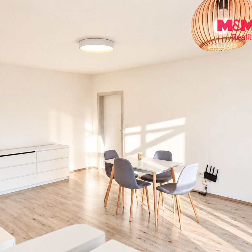 Pronájem bytu 3+1 63 m² - Photo 1