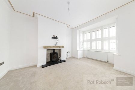 Elmfield Gardens, Newcastle Upon Tyne - Photo 2