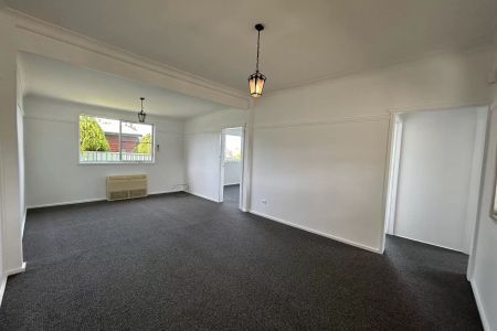 Ideal Location - Photo 4