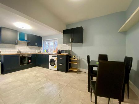 2 bedroom house share to rent - Photo 5