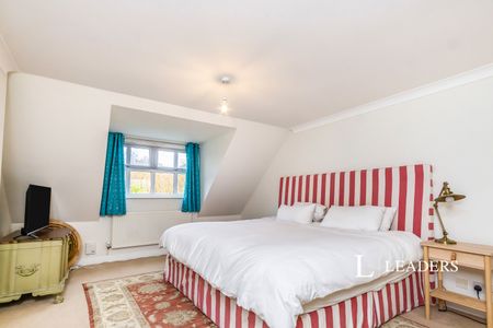 5 bedroom house to rent Hyders Forge, Long Mill Lane, Plaxtol, Sevenoaks, TN15 - Photo 4