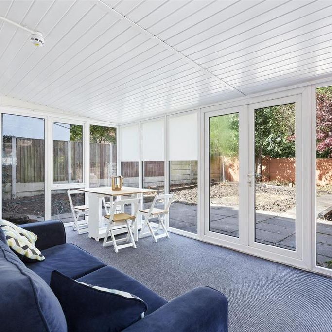 1 bedroom in a house share to rent - Photo 1