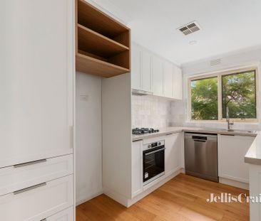 12/19 Mercer Rd, Armadale - Photo 2