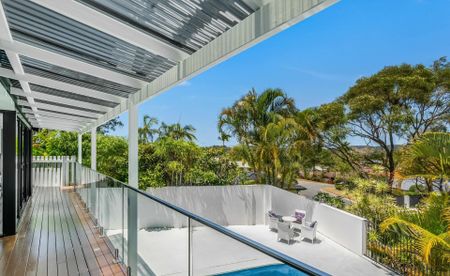 Fully Furnished Elanora Home with Pool and Stunning Lake Views - Photo 2