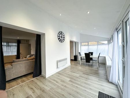 2 Bed Semi-Detached House, Hurston Road, BS4 - Photo 2