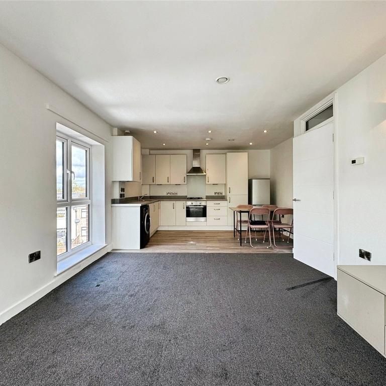 1 bedroom flat to rent - Photo 1