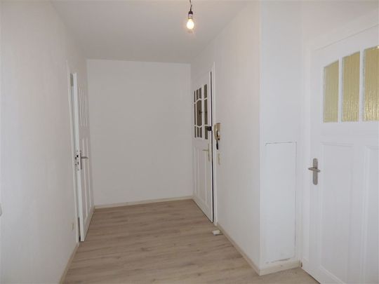 Schön geschnittene 3-Zi. Whg. mit Balkon, Laminat, EBK mgl., WG geeignet - Photo 1