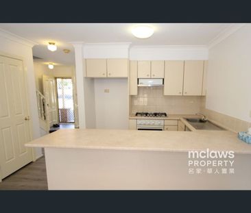 2/2 Taronga Street, Hurstville, NSW 2220 - Photo 4