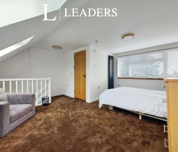 1 bedroom room to rent Hedingham Road, Dagenham, RM8 - Photo 4