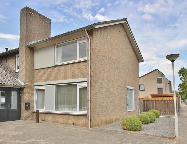 Huis te huur: Singelweg 77 4571 KC Axel - Photo 1