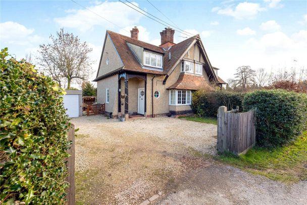 Three bedroom cottage in popular location - Photo 1