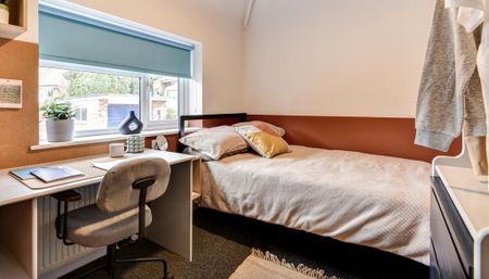 1 bedroom in a house share to rent - Photo 3