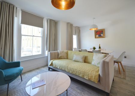 3 Bed Flat, Townmead Road, SW6 - Photo 2