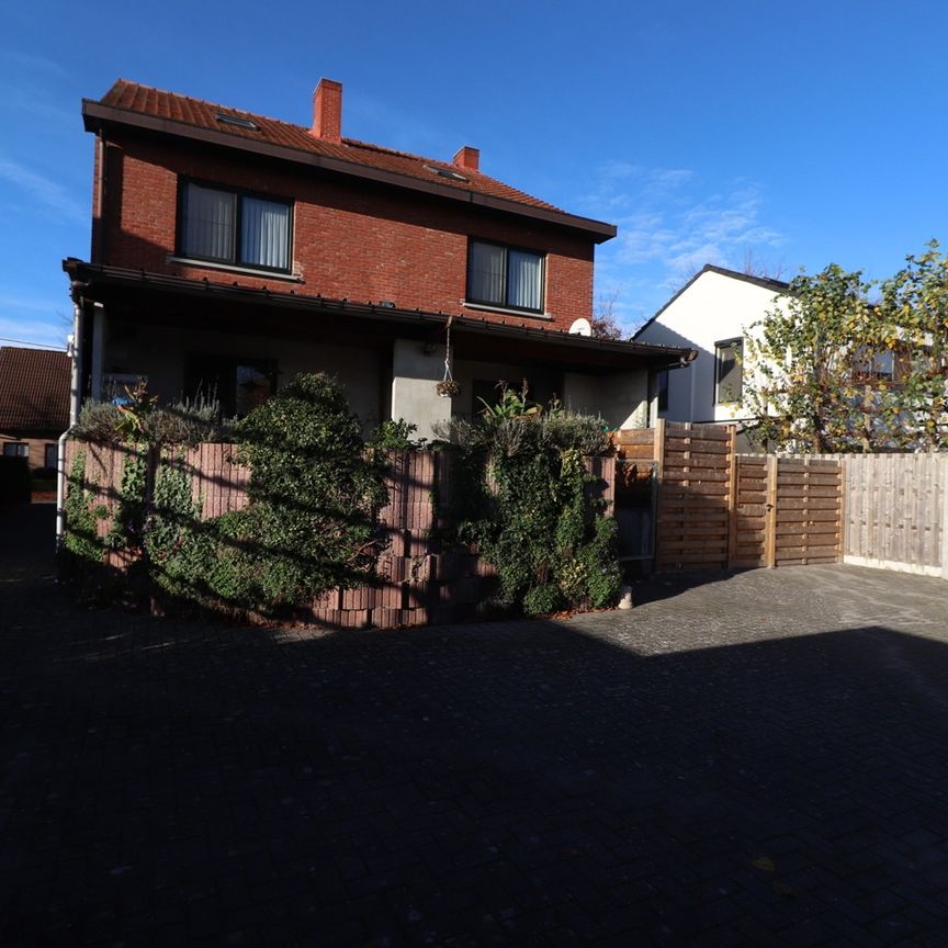 Een dakappartement met 1 slaapkamer op een rustige locatie in Beerse (optioneel met garage). - Photo 1