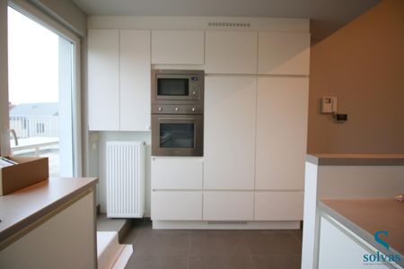 Appartement met 2 garageboxen - Photo 3