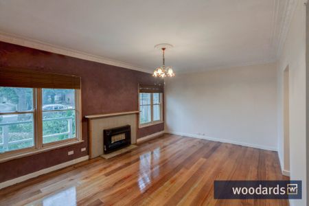 Charming Ringwood Home - Photo 4