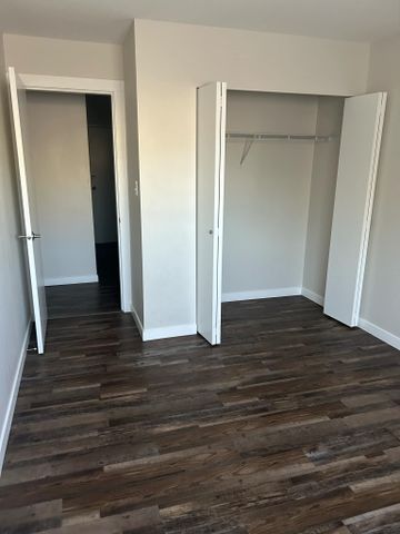 Killarney Court – 2 Bedroom - Photo 2