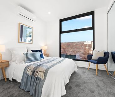 BRAND NEW 3 Bedroom Townhouse in Footscray's Vibrant Heart - Photo 5