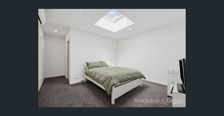 Modern 2-Bedroom Home in Peaceful Chirnside Park Location - Photo 2