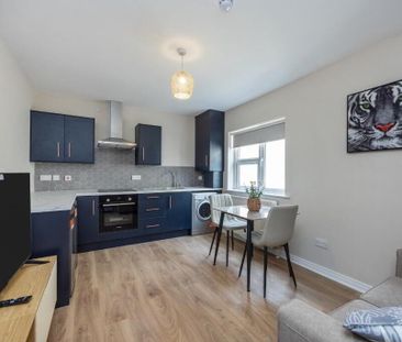 Apt 5, 27 Camden Street, Belfast, BT9 6AT - Photo 2