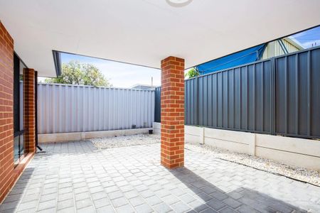 Spacious, Modern & Family-Friendly - Your Ideal Home in Spearwood! - Photo 5