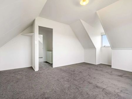 Unit 1, 24 Solveig Place, Randwick Park, Auckland - Photo 2