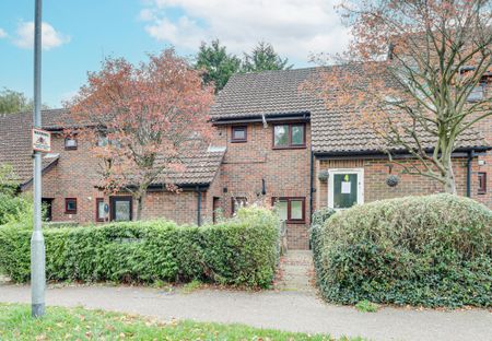 The Terrace, Redbourn, Hertfordshire, AL3 7HQ - Photo 3