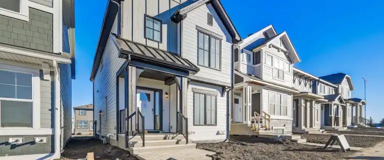 Cozy 2 Bedroom legal basement suite with lake access | 30 Magnolia Street Southeast, Calgary - Photo 1