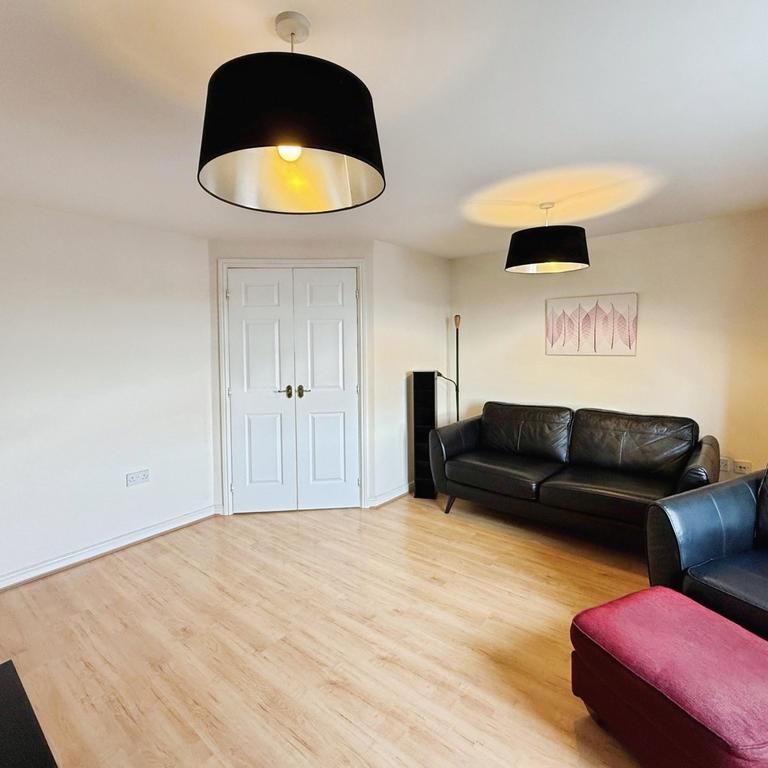 2 bedroom flat to rent - Photo 1