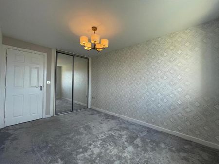 5 bedroom detached house to rent - Photo 3
