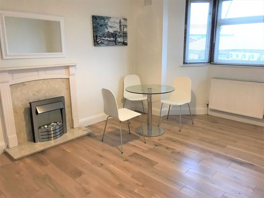 2 Bed Flat, Frogmore, SW18 - Photo 1