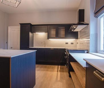 5 bedroom end of terrace house to rent - Photo 5