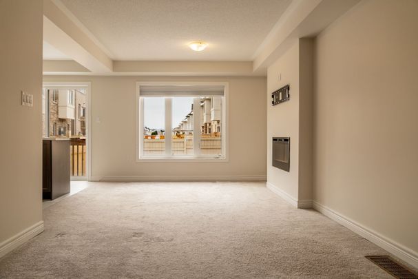 For Lease - 3092 Michelangelo Road, Burlington, Ontario - Photo 1