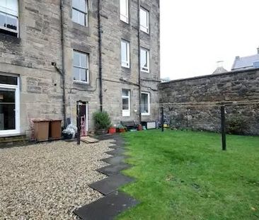 2 Bed Flat, Cathcart Place, EH11 - Photo 2