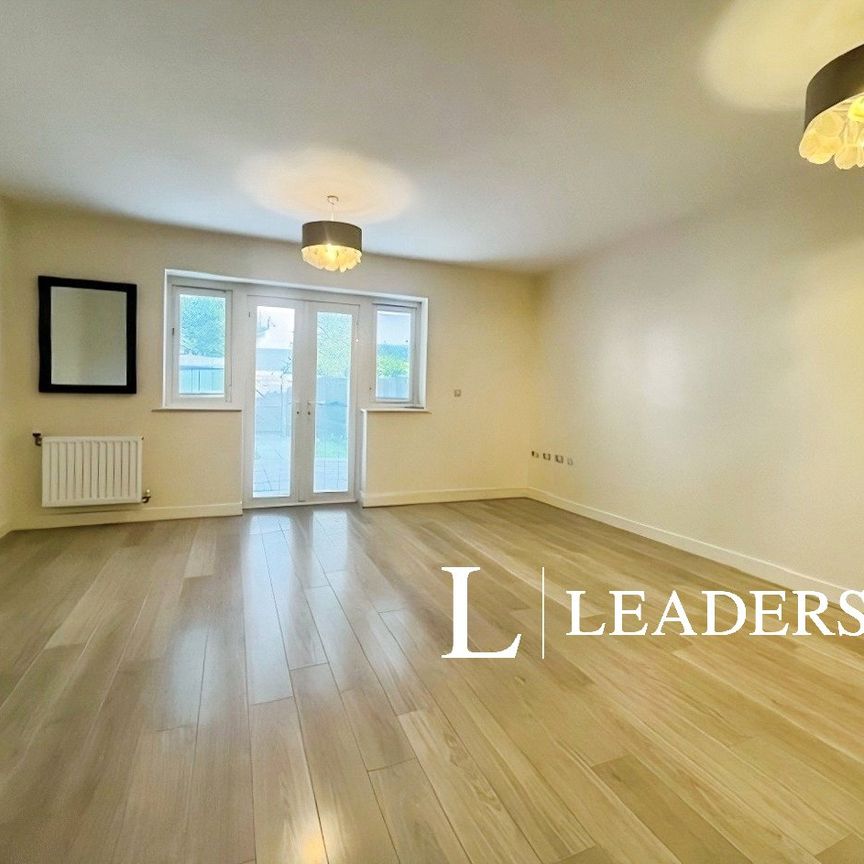 3 bedroom house to rent Southlands Way, Shoreham-by-Sea, West Sussex, BN43 - Photo 1