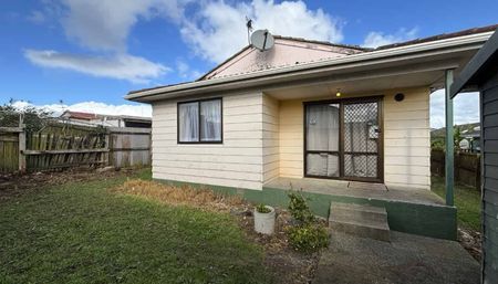 Recently Renovated 3-Bedroom Home with Big Section & Open Garage - Photo 4