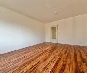 1 Zimmer • mit Balkon • und Einbauküche • Wohnung zur Miete • in Ch... - Foto 1